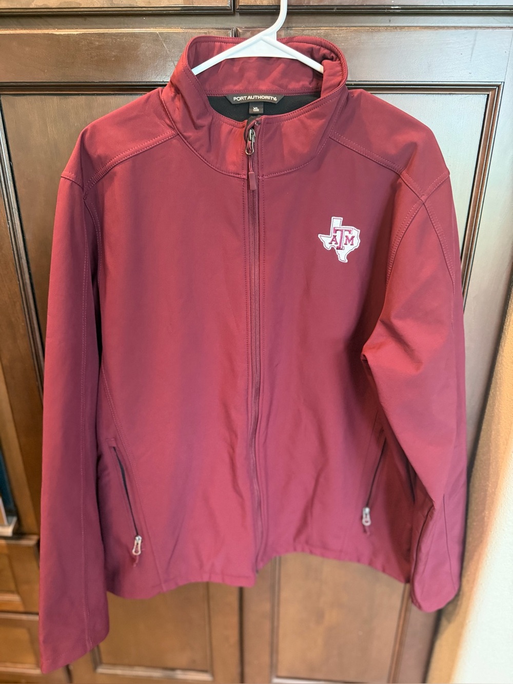Port Authority Texas A&M Aggies
Maroon Full Zip Jacket
Outerwear XL